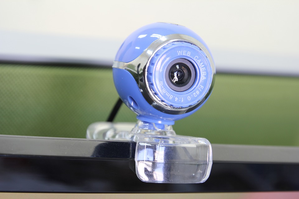 Eye-tracking w psychologii. Badania w laboratorium czy w terenie?