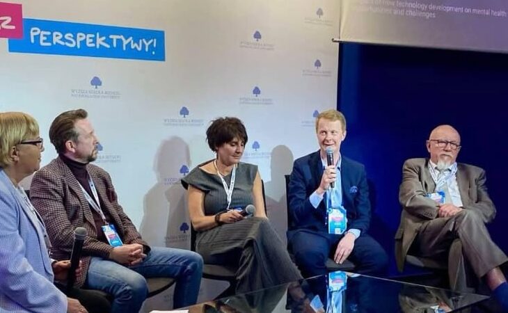 Polipsychograf a wpływ rozwoju nowych technologii na zdrowie psychiczne: szanse i wyzwania.